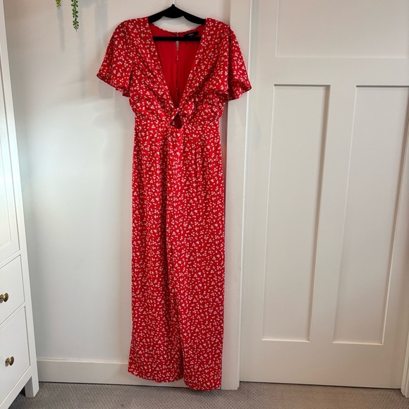 Lulus Floral Red Front Twist Jumpsuit Style #EP3309 Size Medium - Picture 1 of 16